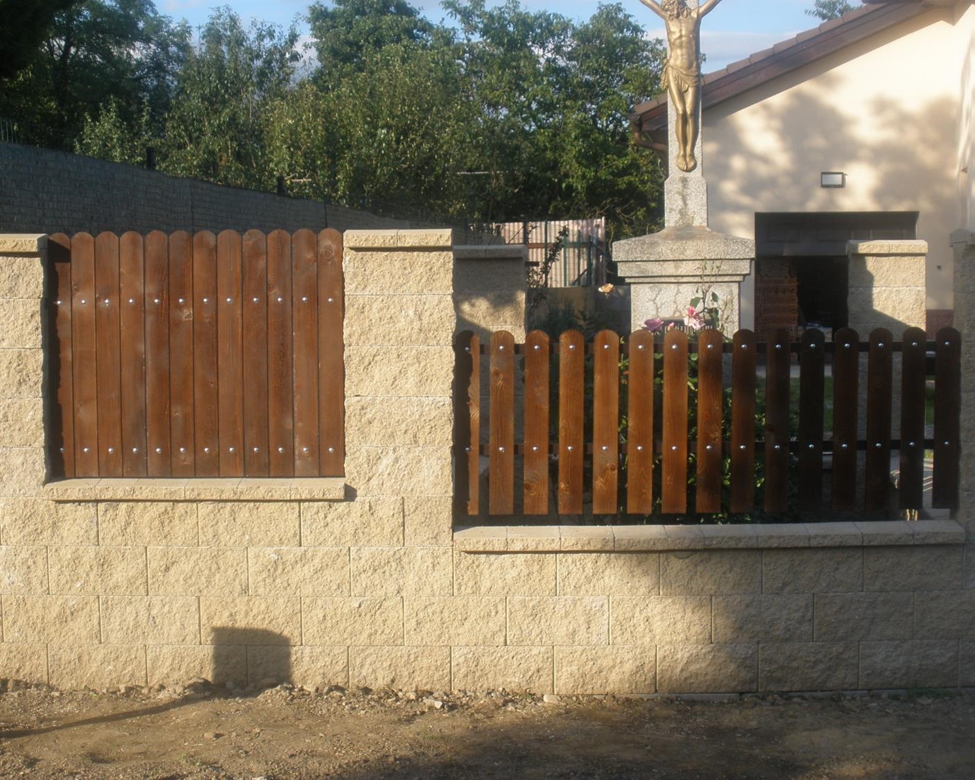 exterier-plot-1-1